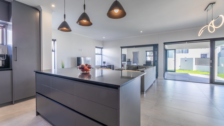 4 Bedroom Property for Sale in Sandown Western Cape